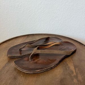 Cydwoq Brown Leather Flat Thong Sandals Flip Flops Women's Size 37 US 7